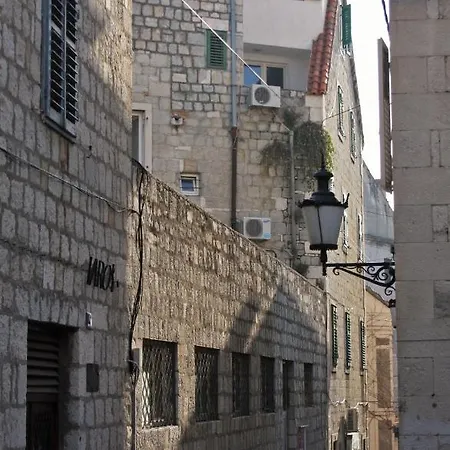 By The Sea - 5995 * سبليت