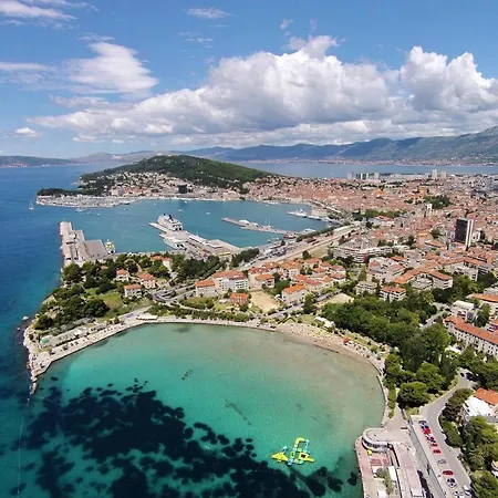 By The Sea - 5995 Apartamento